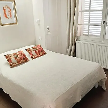 Saint-raphael Sleeps 7 Pool Wifi