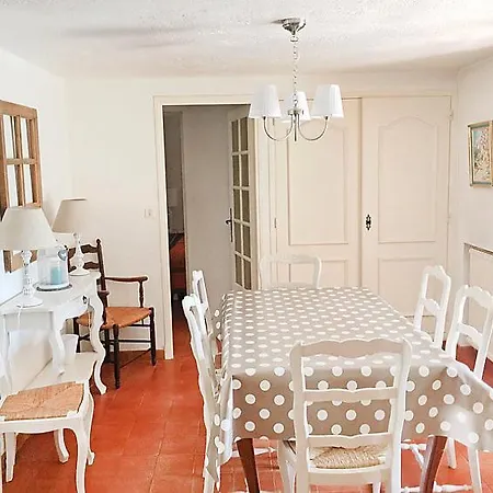Saint-raphael Sleeps 7 Pool Wifi Holiday home *