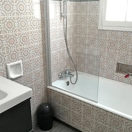 Saint-raphael Sleeps 7 Pool Wifi *