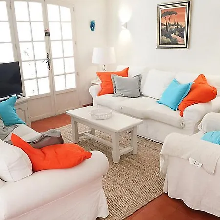 Casa de Férias Saint-raphael Sleeps 7 Pool Wifi